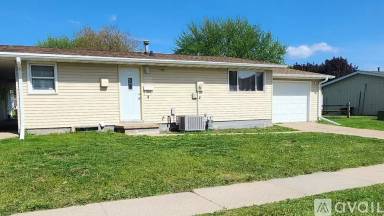 Main picture of 2120 Grove St