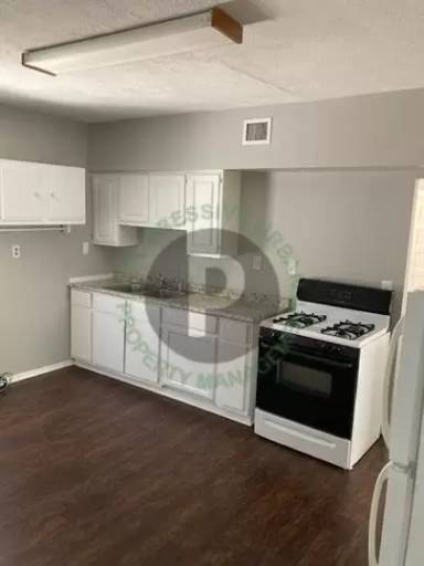 Main picture of 4012 Woodbridge Ave