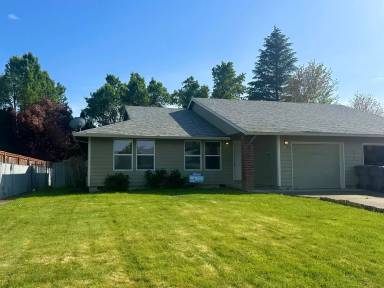 Main picture of 2538 NE Norton Ct