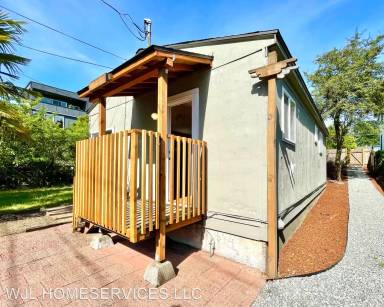 Main picture of 821 17th Ave