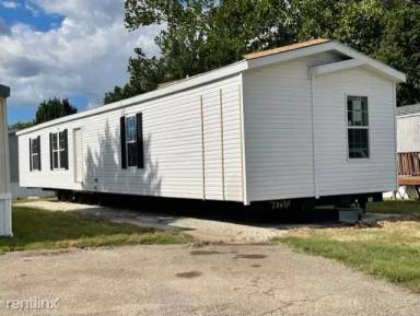 Main picture of Blue Valley Manufactured Home Community