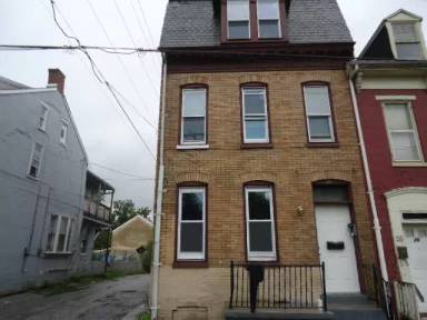 Main picture of 28 E Maple - 2