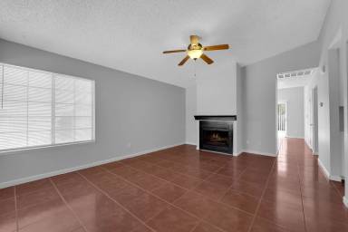 Main picture of 7209 Bronze Cir