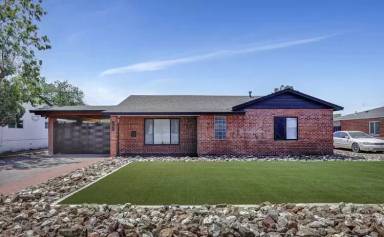 Main picture of 2235 E Heatherbrae Dr