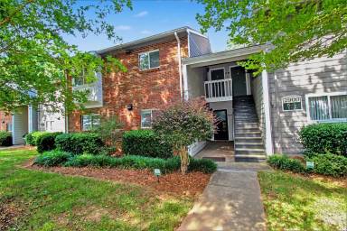 Main picture of 2900 Heathstead Pl