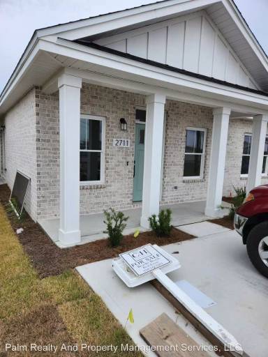 Main picture of 2711 Largo Ave