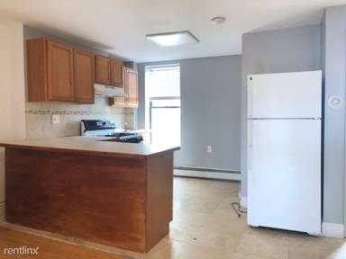 Main picture of 360 Pacific Ave