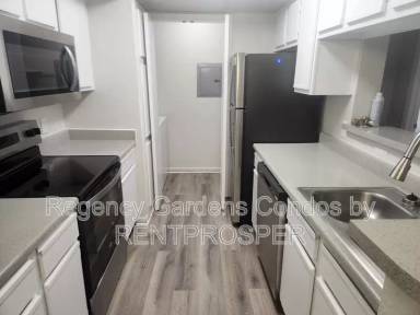 Main picture of Regency Gardens Condos