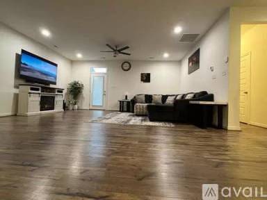 Main picture of 4002 Carrie Mill Xing