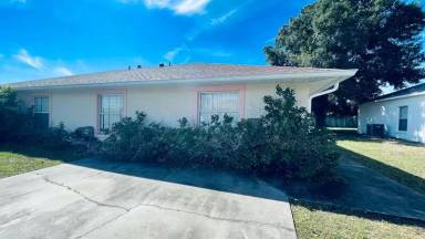 Main picture of 303 Azincourt Ln