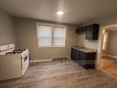 Main picture of 8348 S Maryland Ave