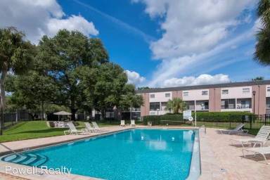 Main picture of 802 Oakgrove Dr