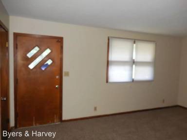 Main picture of 1020 Colonial Ct
