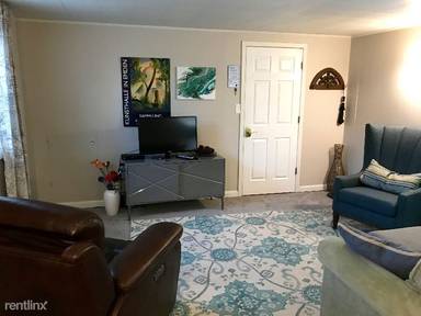 Main picture of 2102 1/2 E 6th Ave