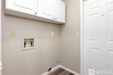 Main picture of 5802 Kissing Oak St
