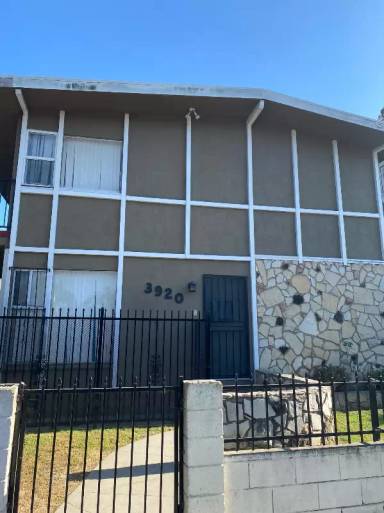Main picture of 3920 W 113th St