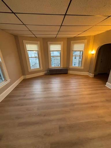 Main picture of 52 Howe St