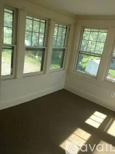 Main picture of 203 E Main St