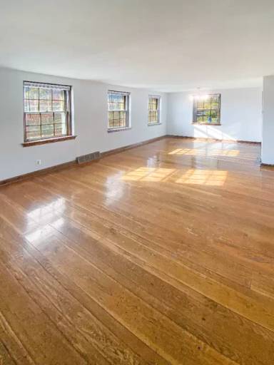 Main picture of Carlton Park Apartments