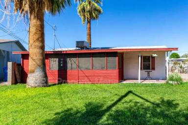 Main picture of 912 E Montebello Ave