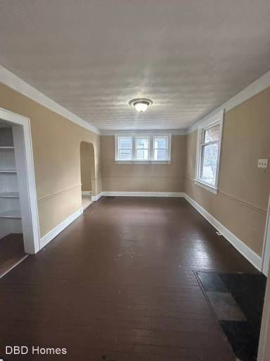Main picture of 830 Poplar St
