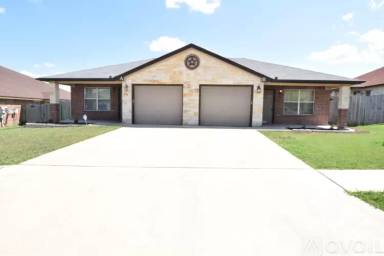 Main picture of 901A Yi Dr
