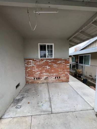 Main picture of 5813 Enfield St
