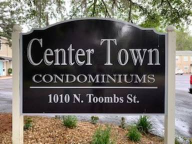 Main picture of 1010 N Toombs St