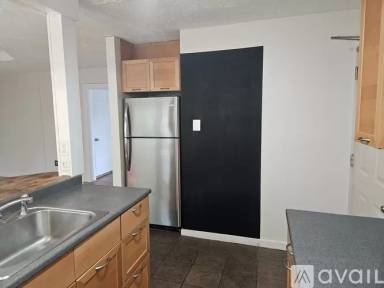 Main picture of 388 Hubbard St