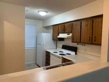 Main picture of 2708-36 Tyndall Dr