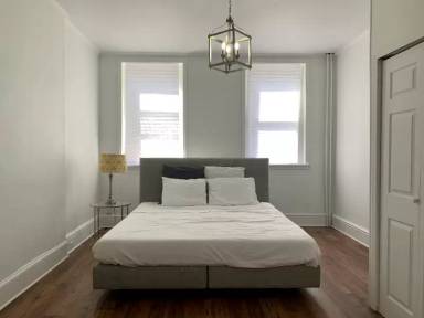 Main picture of 120 Tichenor St