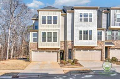 Main picture of 32 Questover Dr