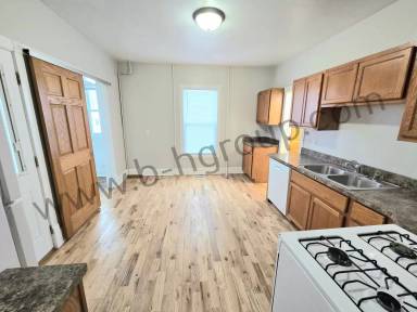 Main picture of 1925 53rd St