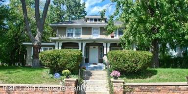Main picture of 1011 E Madison St