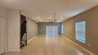 Main picture of 233 Primrose Dr