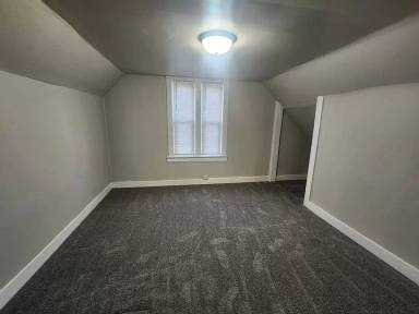 Main picture of 2472 W Lloyd St