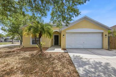 Main picture of 7413 Sade St