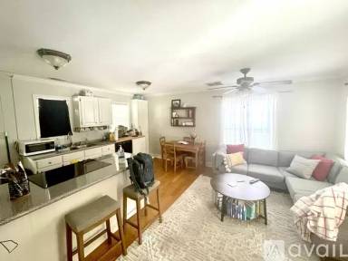 Main picture of 604 Watson St