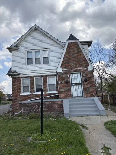 Main picture of 13422 Robson St