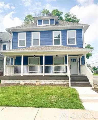 Main picture of 942 Jefferson Ave
