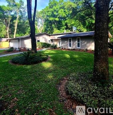 Main picture of 1733 SW 81st Ter
