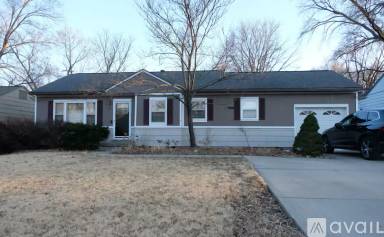 Main picture of 4915 W 56th St