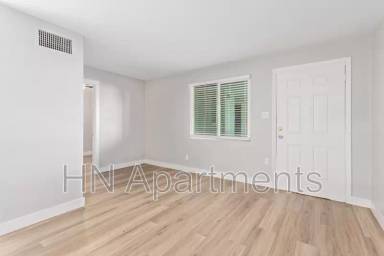 Main picture of Taylor Street Apartments