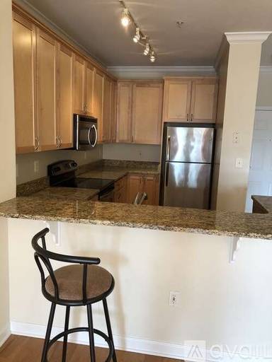 Main picture of 302 King Farm Blvd