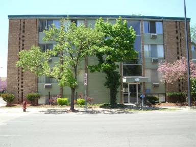 Main picture of 344 S Division St