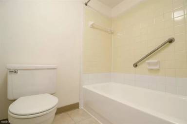 Main picture of Hamilton Plaza Apartments