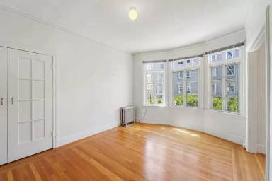 Main picture of 810 Hyde St