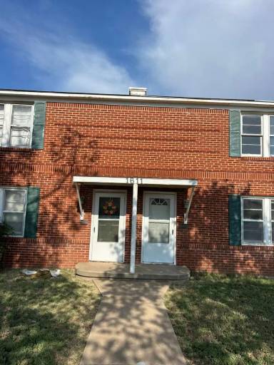 Main picture of 1611 S Ong St
