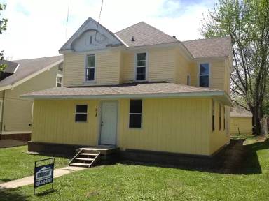 Main picture of 308 2nd St SW