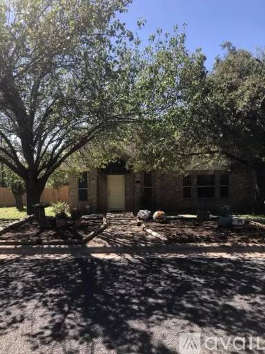 Main picture of 7801 Callbram Ln